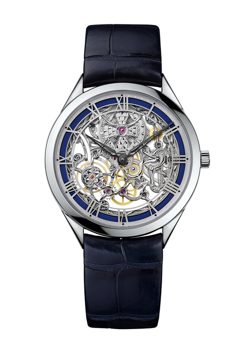 Vacheron Constantin 藝術大師系列藍色琺瑯鏤雕機械腕錶,2,520,000元。